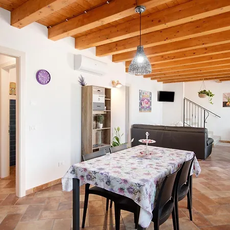 Apartamento Casale La Coccinella Lavanda Caprino Veronese