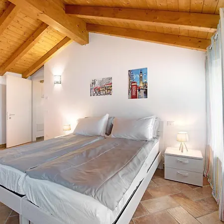 Apartamento Casale La Coccinella Lavanda Caprino Veronese